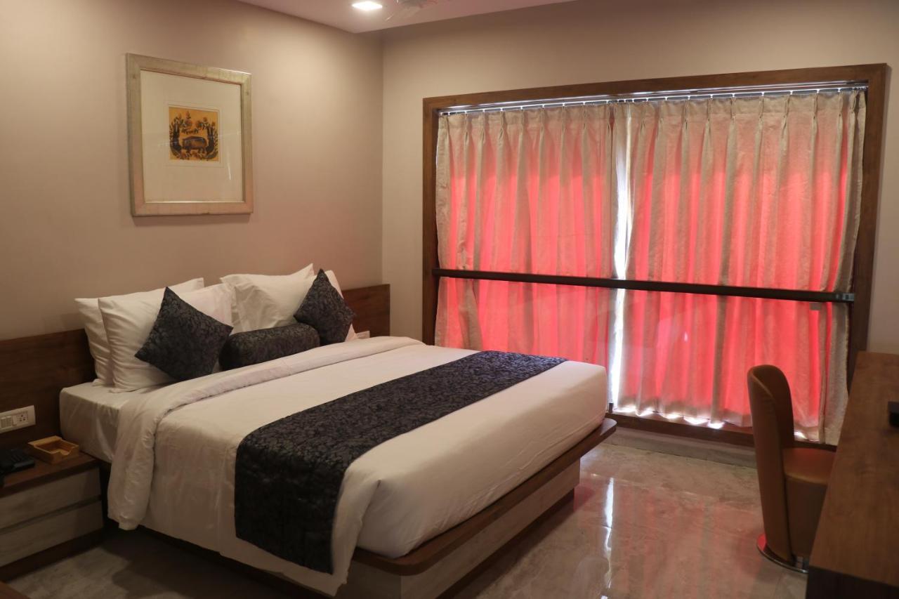 Nest Beacon Resort Daman Kültér fotó