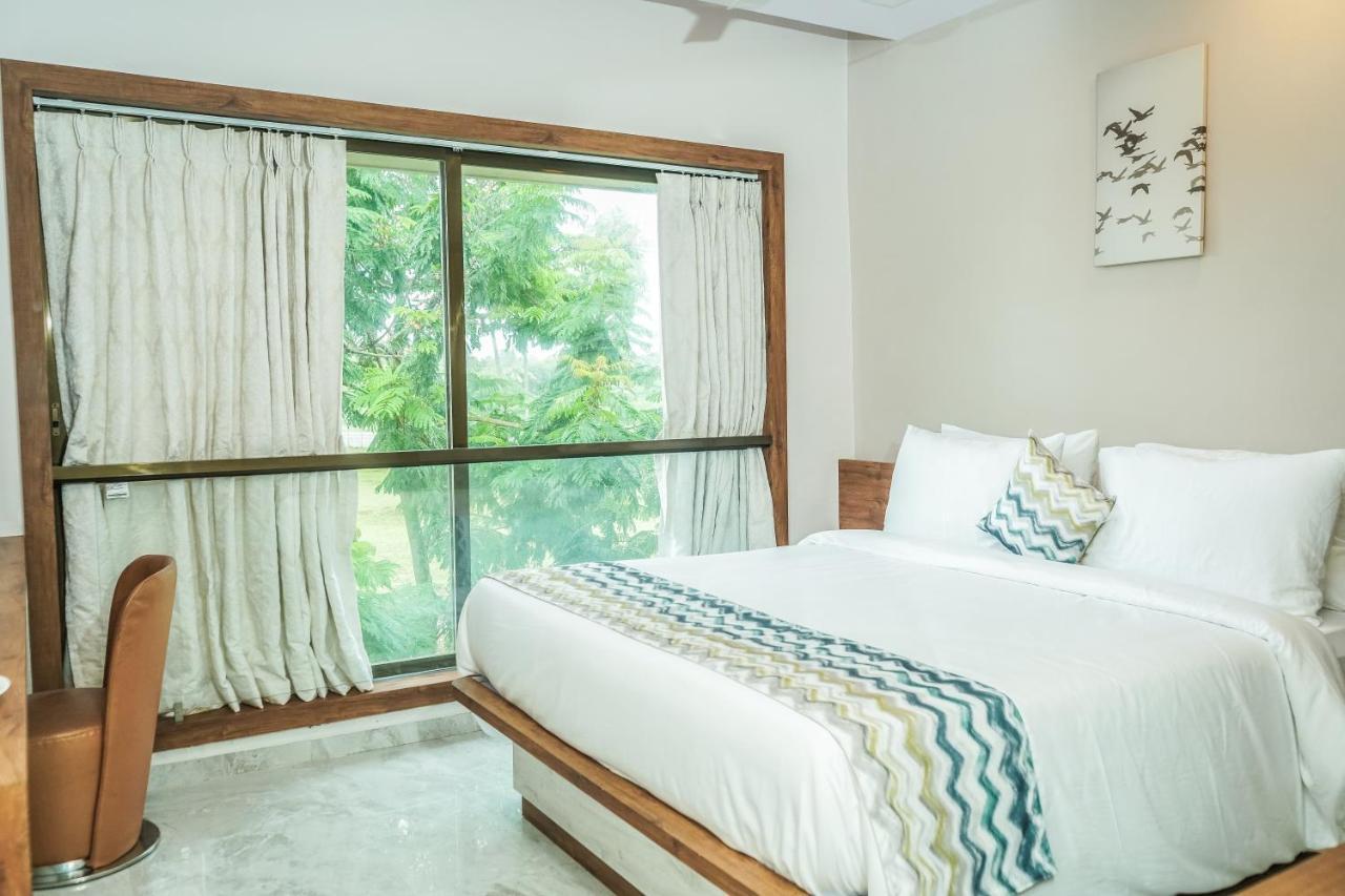 Nest Beacon Resort Daman Kültér fotó
